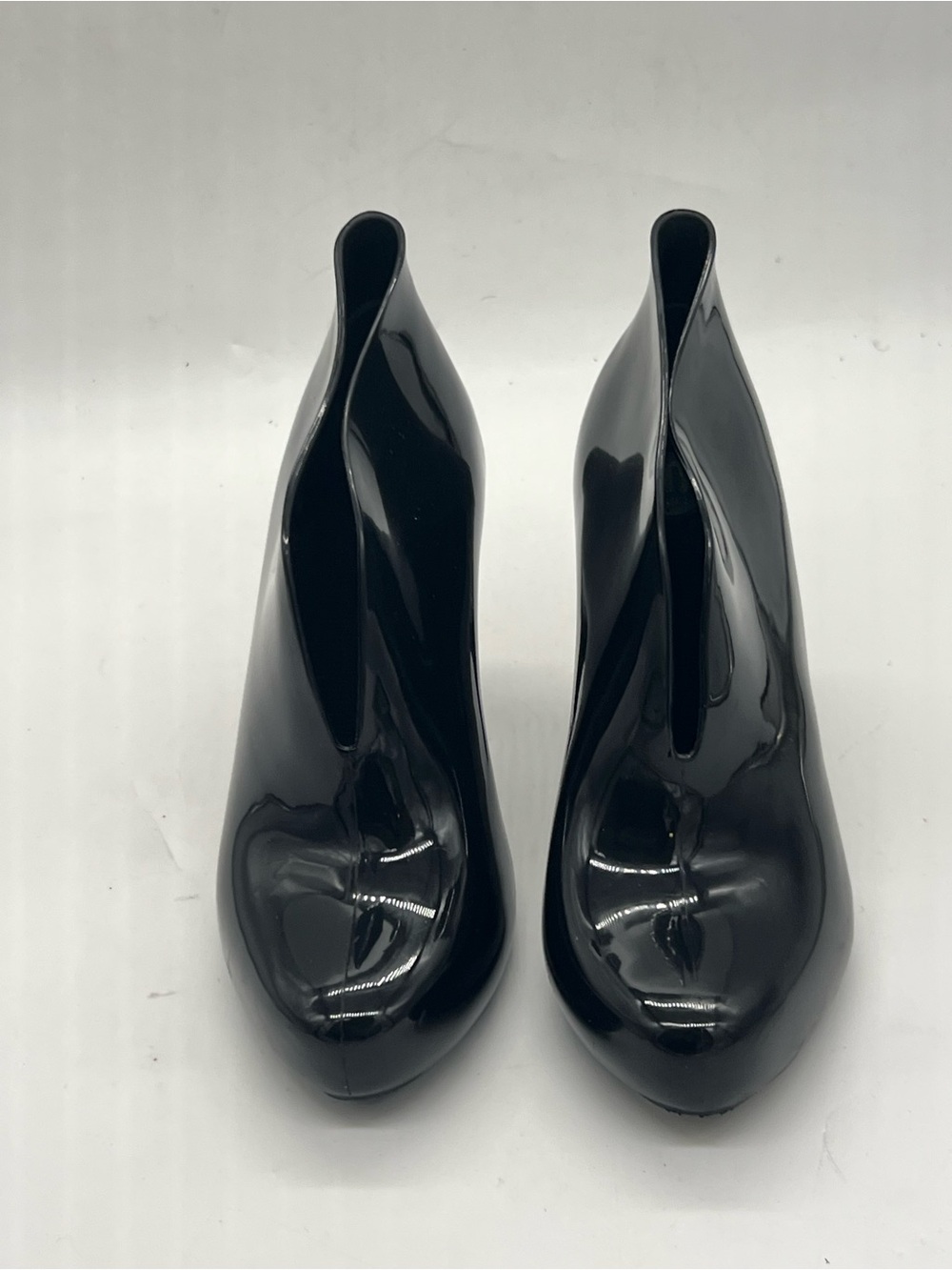 Melissa Ashanti Black High-Gloss Sculpted Ankle Booties